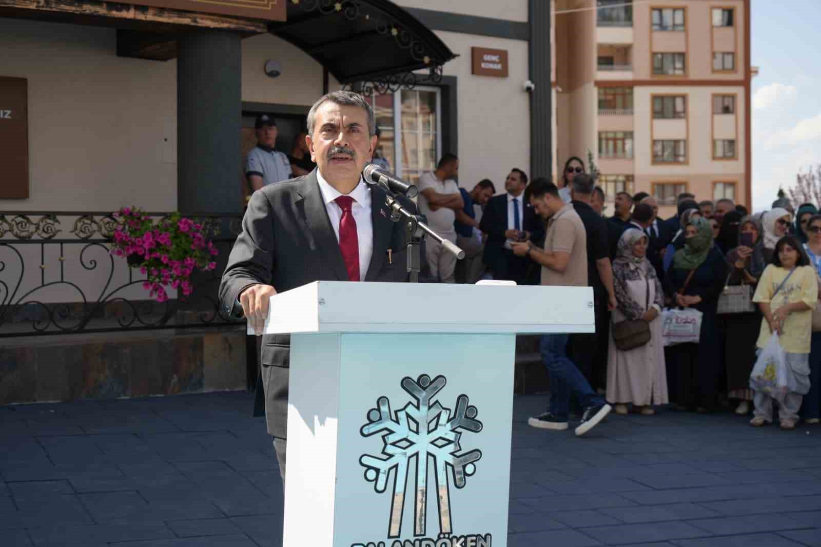 bakan ciftci selcukludan osmanliya uzanan maarif gelenegimiz medeniyetimizin en guclu sutunlarindan biri h line gelmistir