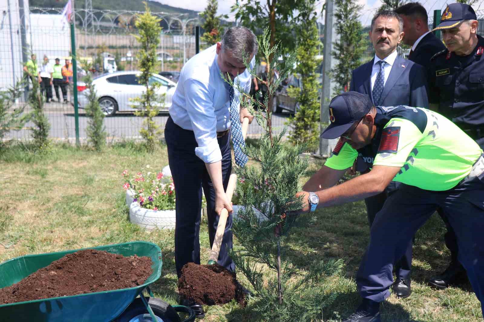 Bakan Çiftçi: "Türkiye’de sahipsiz sokak hayvanlarının yüzde 92,35’i artık barınaklarda" 4 bakan ciftci turkiyede sahipsiz sokak hayvanlarinin yuzde 9235i artik barinaklarda 0 Szzb91Hn