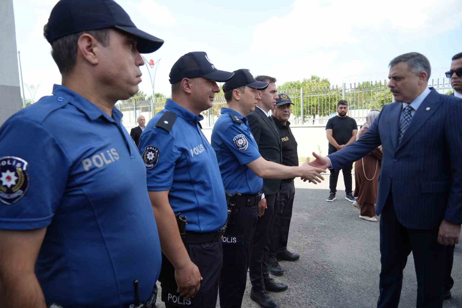 Bakan Çiftçi: "Türkiye’de sahipsiz sokak hayvanlarının yüzde 92,35’i artık barınaklarda" 5 bakan ciftci turkiyede sahipsiz sokak hayvanlarinin yuzde 9235i artik barinaklarda 1 mGytu7lr