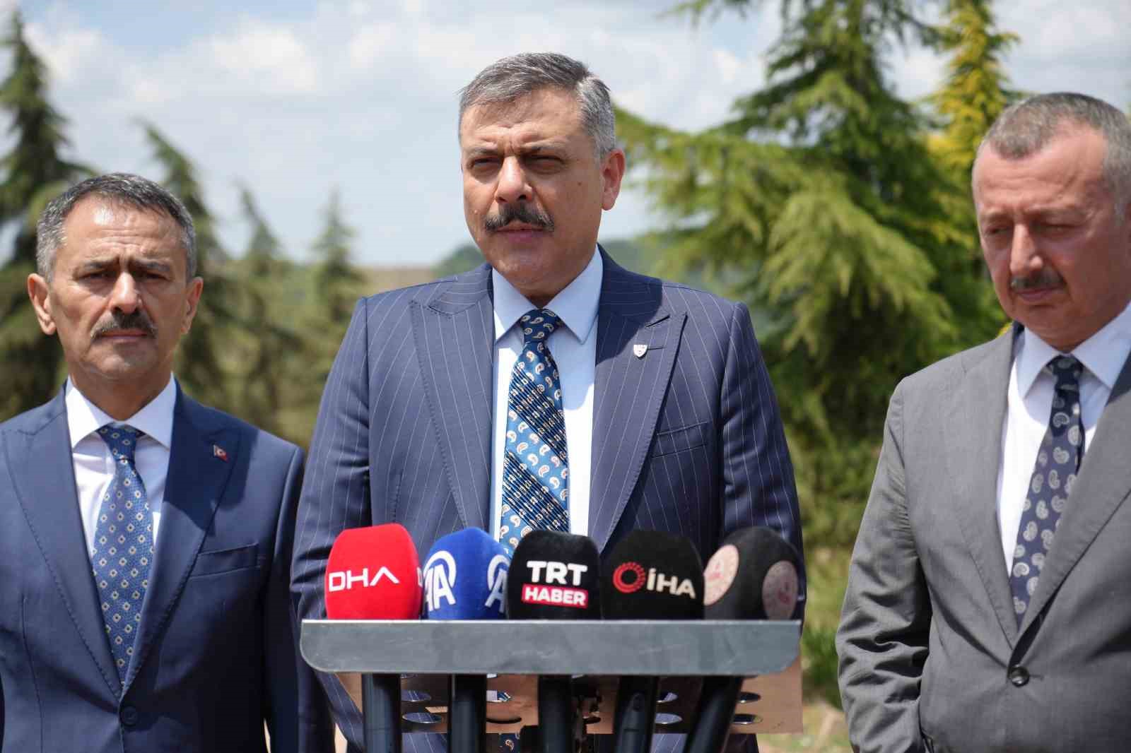 Bakan Çiftçi: "Türkiye’de sahipsiz sokak hayvanlarının yüzde 92,35’i artık barınaklarda" 8 bakan ciftci turkiyede sahipsiz sokak hayvanlarinin yuzde 9235i artik barinaklarda 4