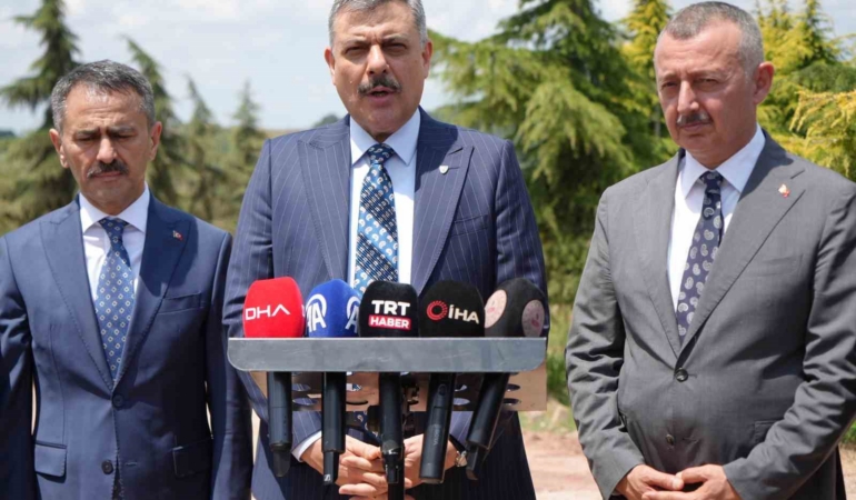 bakan-ciftci-turkiyede-sahipsiz-sokak-hayvanlarinin-yuzde-9235i-artik-barinaklarda-kEjQG5Ay.jpg