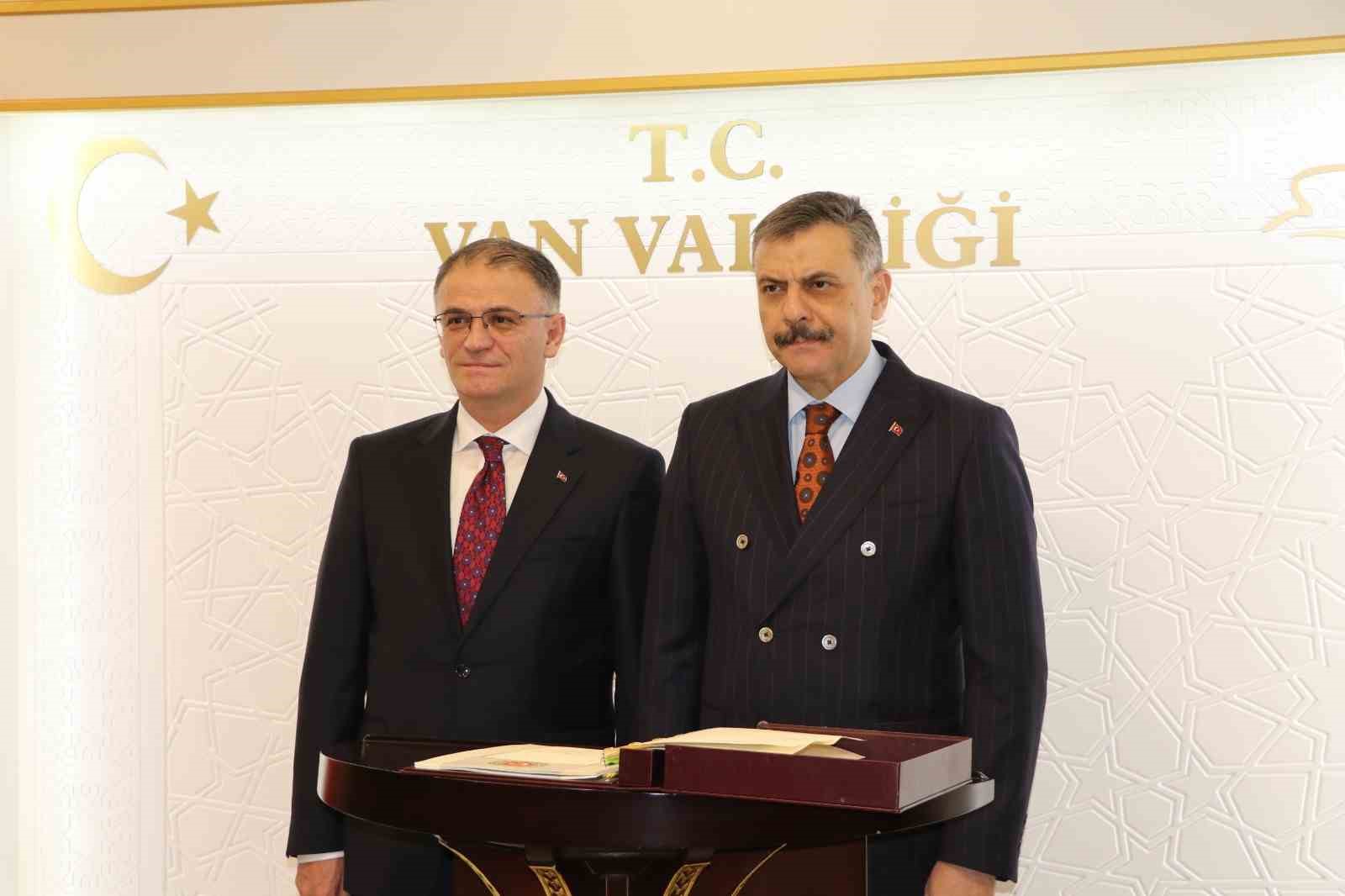 bakan ciftci vanda 0 P4y7vEsa