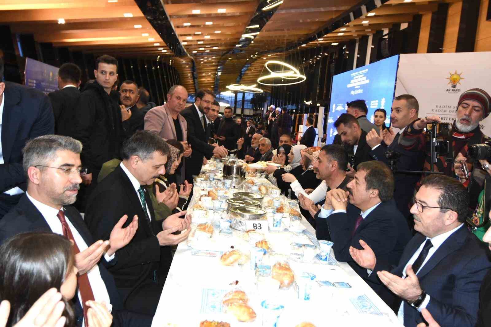 bakan ciftci ve bakan tekin erzurumda 4 bin kisiyle iftarda bulustu 5 GS51dsf8