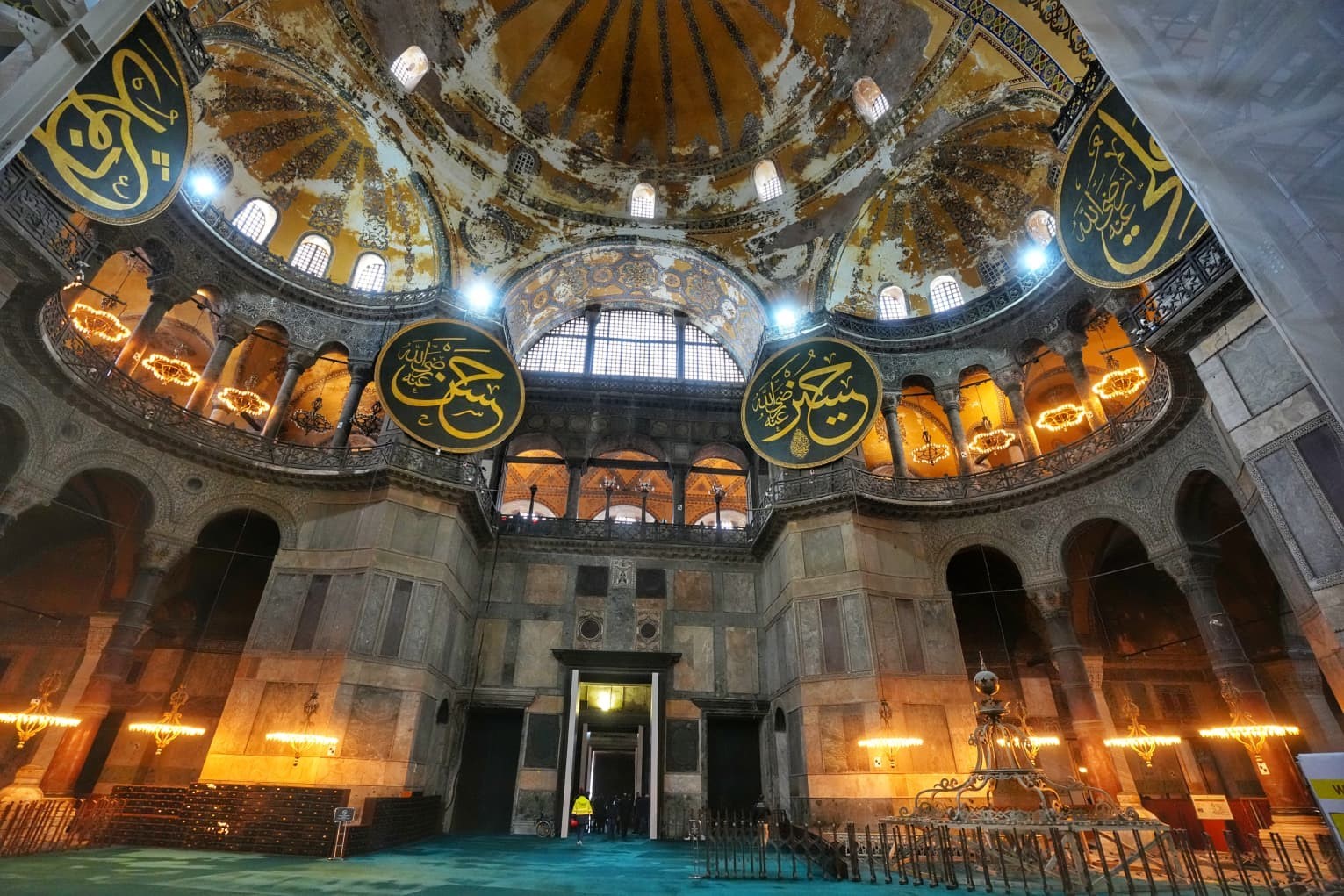 Bakan Ersoy açıkladı: "Ayasofya’da süreç devam ediyor, Sultanahmet’te çalışmalar tamamlandı" 4 bakan ersoy acikladi ayasofyada surec devam ediyor sultanahmette calismalar tamamlandi 0 RYITiUbL