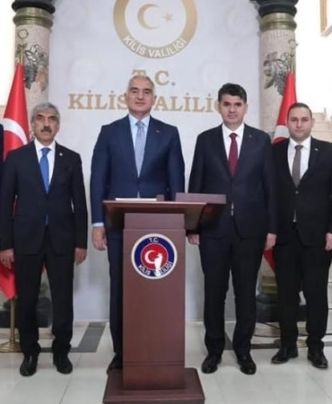 bakan-ersoy-ates-cemberinin-icinde-turkiye-bir-huzur-ve-guven-limani-olarak-farkini-ortaya-LKK1DXHg.jpg
