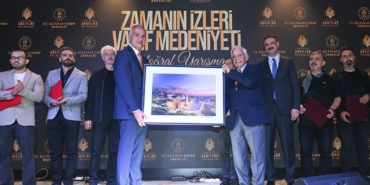 bakan-ersoy-ayasofyada-gerceklestirilen-en-kapsamli-restorasyon-surecini-baslattik-PXkq3zjS.jpg