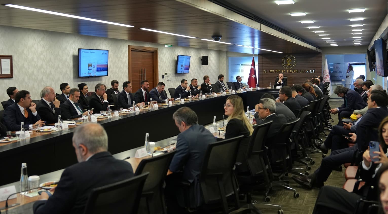 Bakan Ersoy: "Başkent, artık yalnızca Türkiye’nin değil, Türk dünyasının da kültür ve turizm vitrini" 6 bakan ersoy baskent artik yalnizca turkiyenin degil turk dunyasinin da kultur ve turizm vitrini q3b3sMiY