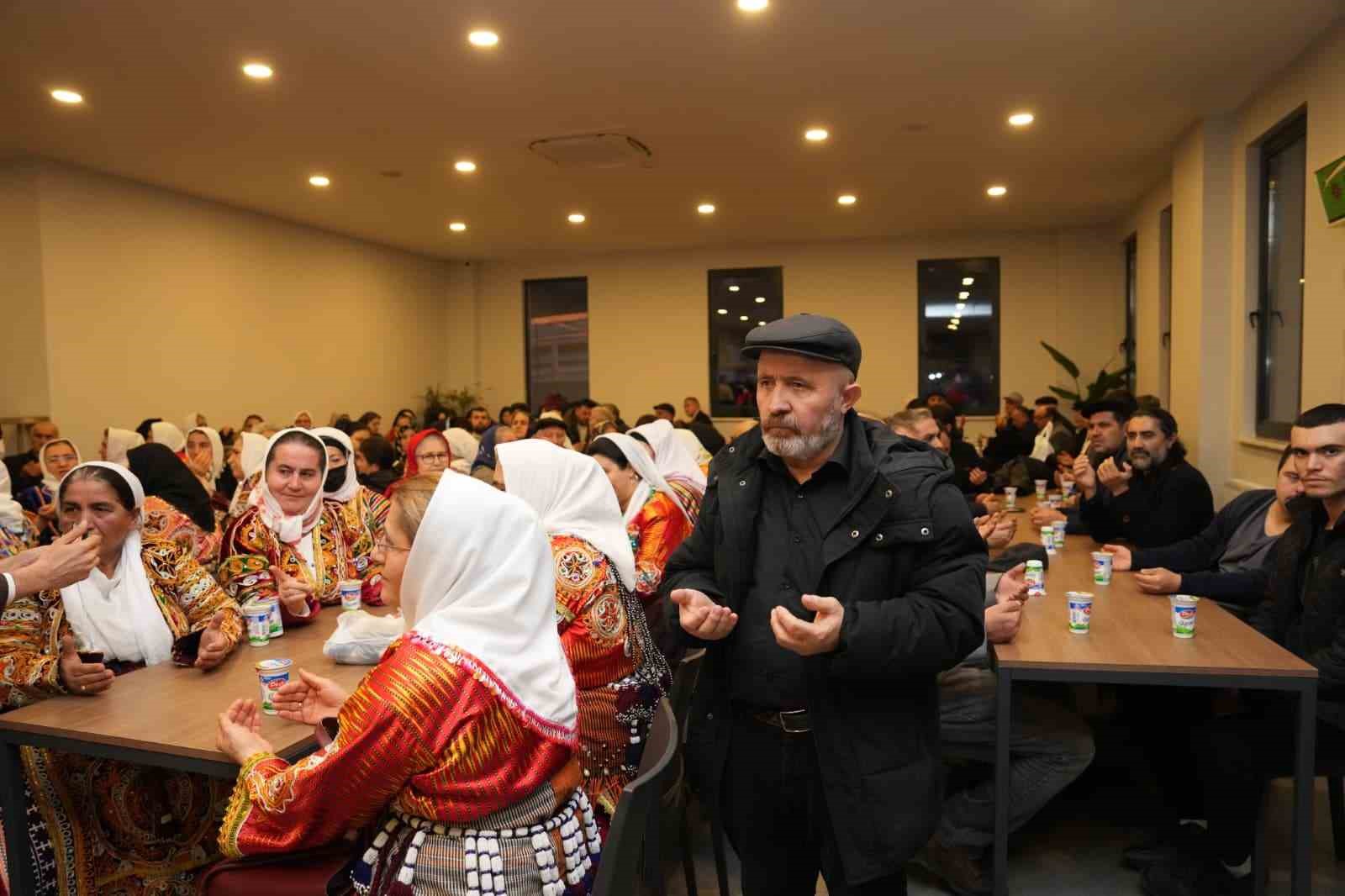 bakan ersoy bu millet can cana gonul gonule verdikce gelecegimiz guclu ve aydinlik olacaktir RwActaZb