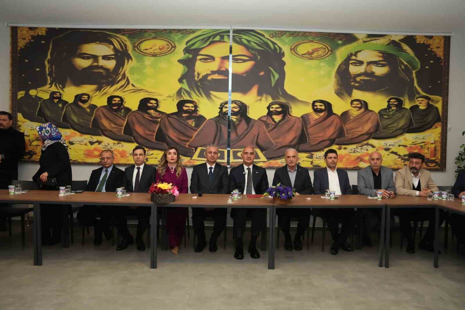 bakan ersoy bu millet can cana gonul gonule verdikce gelecegimiz guclu ve aydinlik olacaktir hVunkXHb