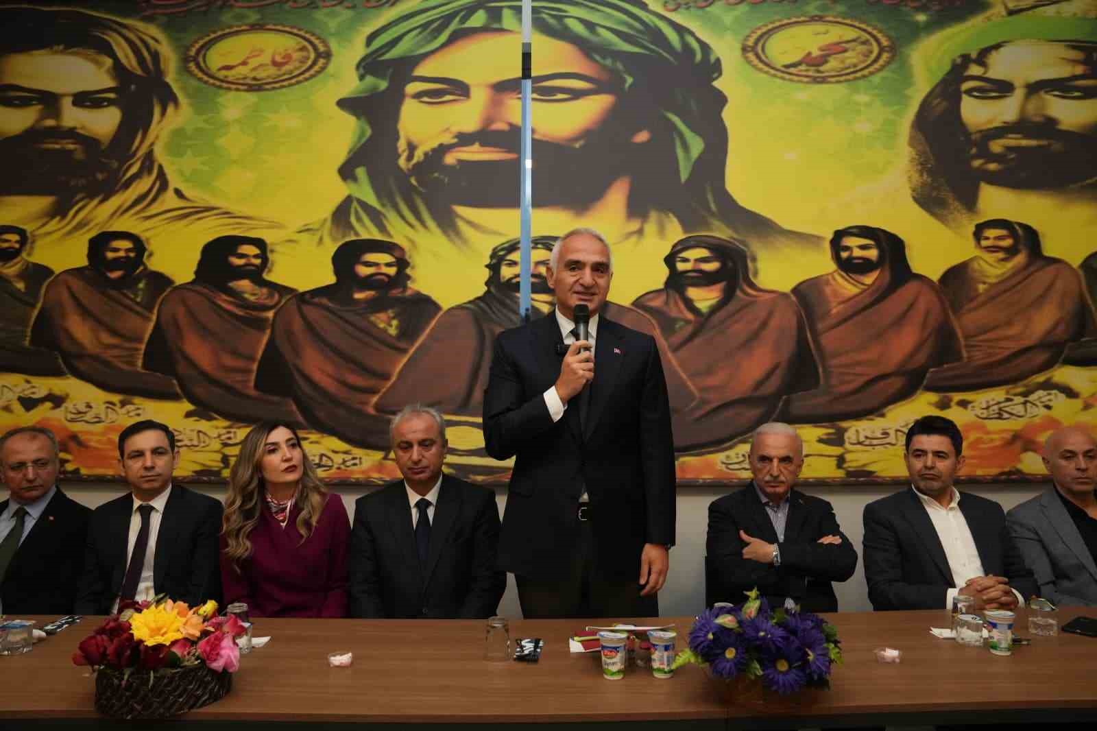 bakan ersoy bu millet can cana gonul gonule verdikce gelecegimiz guclu ve aydinlik olacaktir qMVFi2vQ