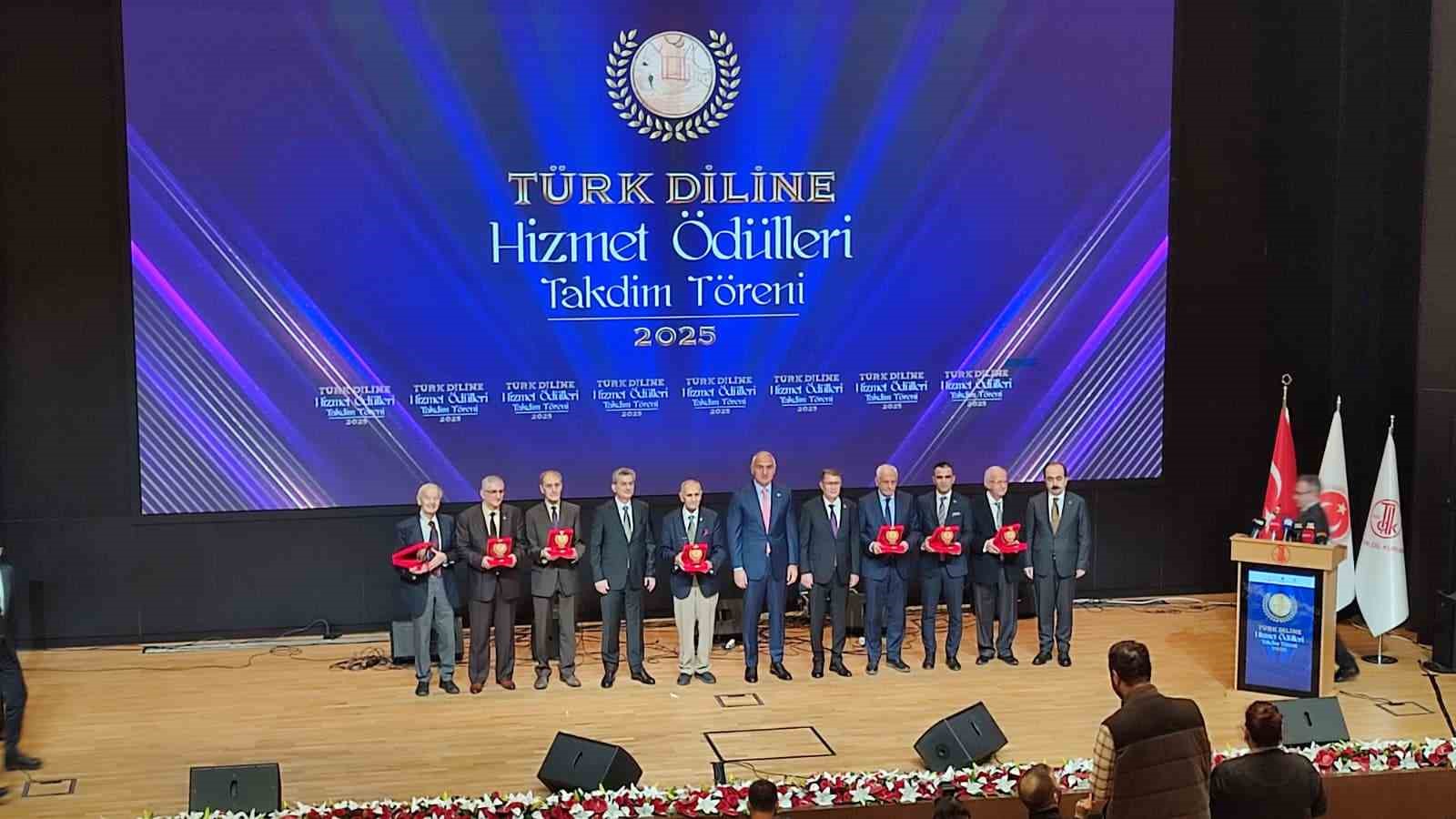 bakan ersoy dil bir milletin sadece iletisim araci degil hafizasi vicdani ve yuregidir 1 pJXE3Zmi