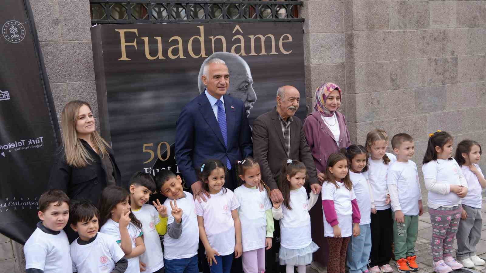Bakan Ersoy: "Fuadname, hat ve ebruda çok geniş bir penceredir" 12 bakan ersoy fuadname hat ve ebruda cok genis bir penceredir 8 DkuJJz12
