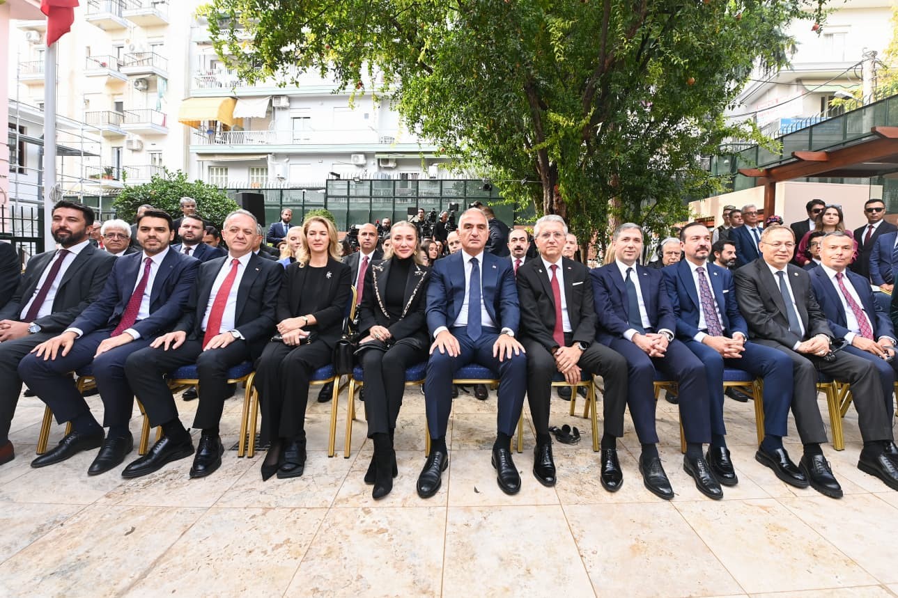 Bakan Ersoy: "Gerçekleştirdiğimiz çalışmalar, Atatürk’ün aziz hatırasına duyduğumuz saygının bir nişanesidir" 14 bakan ersoy gerceklestirdigimiz calismalar ataturkun aziz hatirasina duydugumuz sayginin bir nisanesidir 10 qwtPphsq