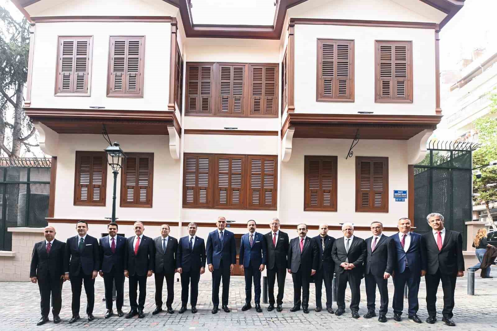 Bakan Ersoy: "Gerçekleştirdiğimiz çalışmalar, Atatürk’ün aziz hatırasına duyduğumuz saygının bir nişanesidir" 15 bakan ersoy gerceklestirdigimiz calismalar ataturkun aziz hatirasina duydugumuz sayginin bir nisanesidir 11