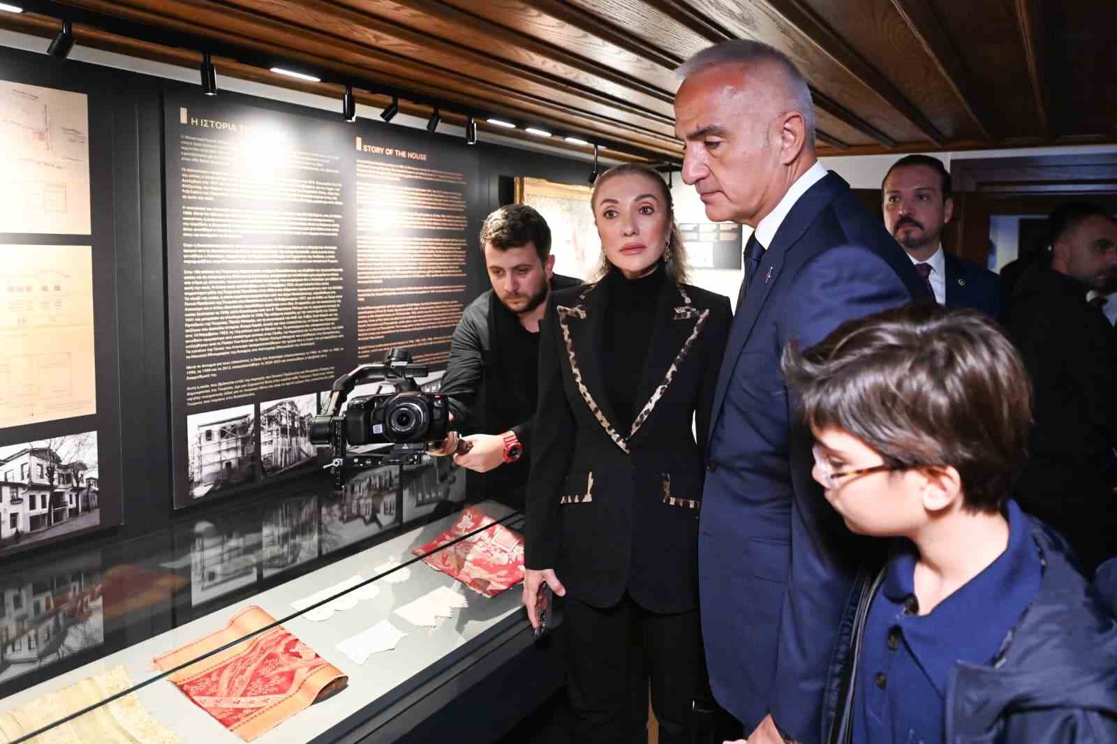 Bakan Ersoy: "Gerçekleştirdiğimiz çalışmalar, Atatürk’ün aziz hatırasına duyduğumuz saygının bir nişanesidir" 6 bakan ersoy gerceklestirdigimiz calismalar ataturkun aziz hatirasina duydugumuz sayginin bir nisanesidir 2