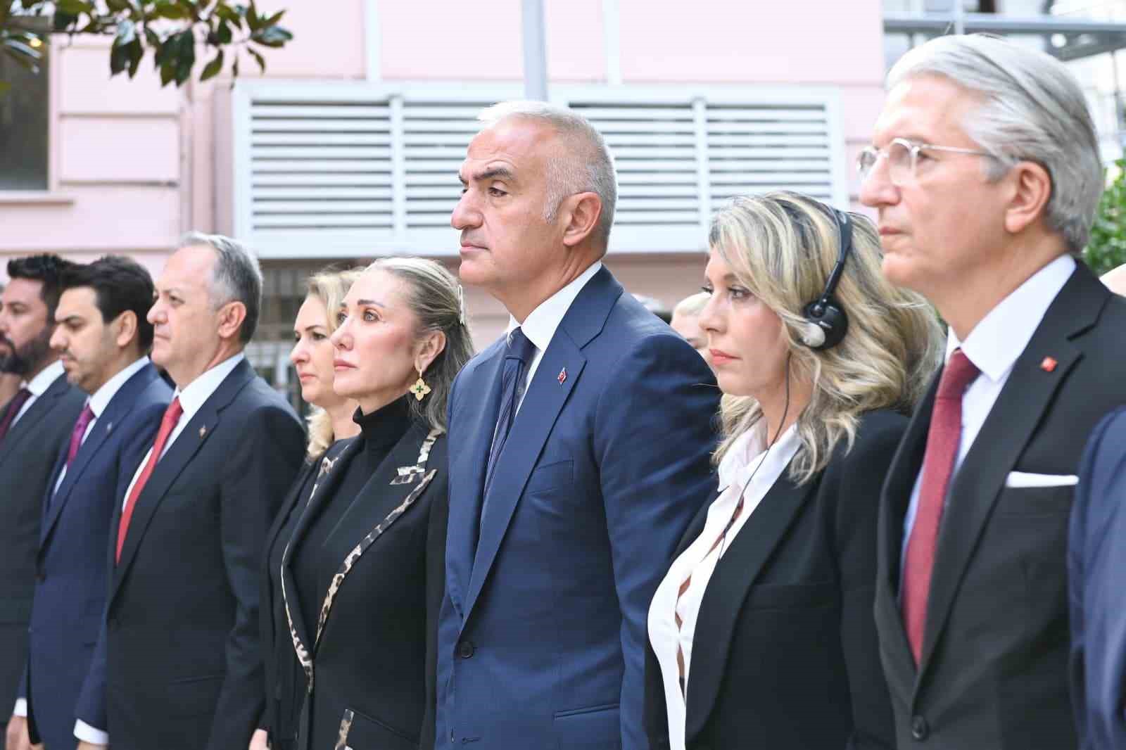 Bakan Ersoy: "Gerçekleştirdiğimiz çalışmalar, Atatürk’ün aziz hatırasına duyduğumuz saygının bir nişanesidir" 12 bakan ersoy gerceklestirdigimiz calismalar ataturkun aziz hatirasina duydugumuz sayginin bir nisanesidir 8 j5QvgAns