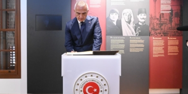 bakan-ersoy-gerceklestirdigimiz-calismalar-ataturkun-aziz-hatirasina-duydugumuz-sayginin-bir-nisanesidir-8kN8qalh.jpg