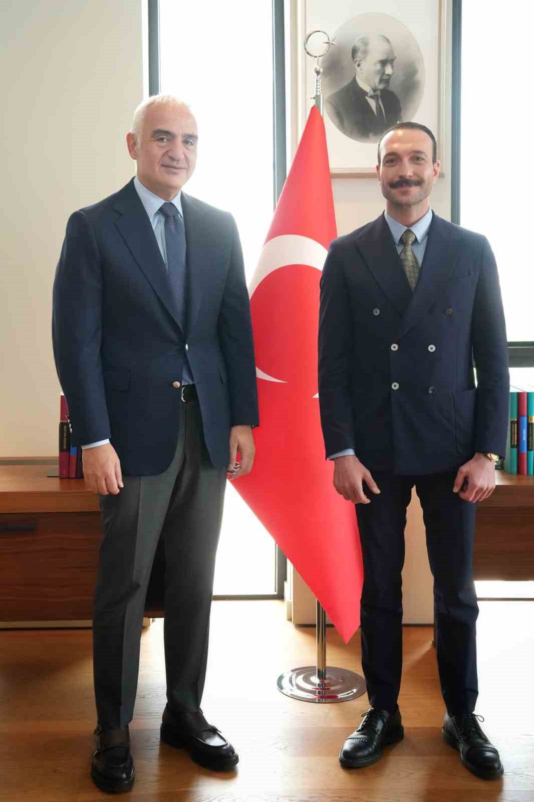 bakan ersoy gorkem sevindikin ortaya koydugu insani durusun yanindayiz 1 yQJs8aiG