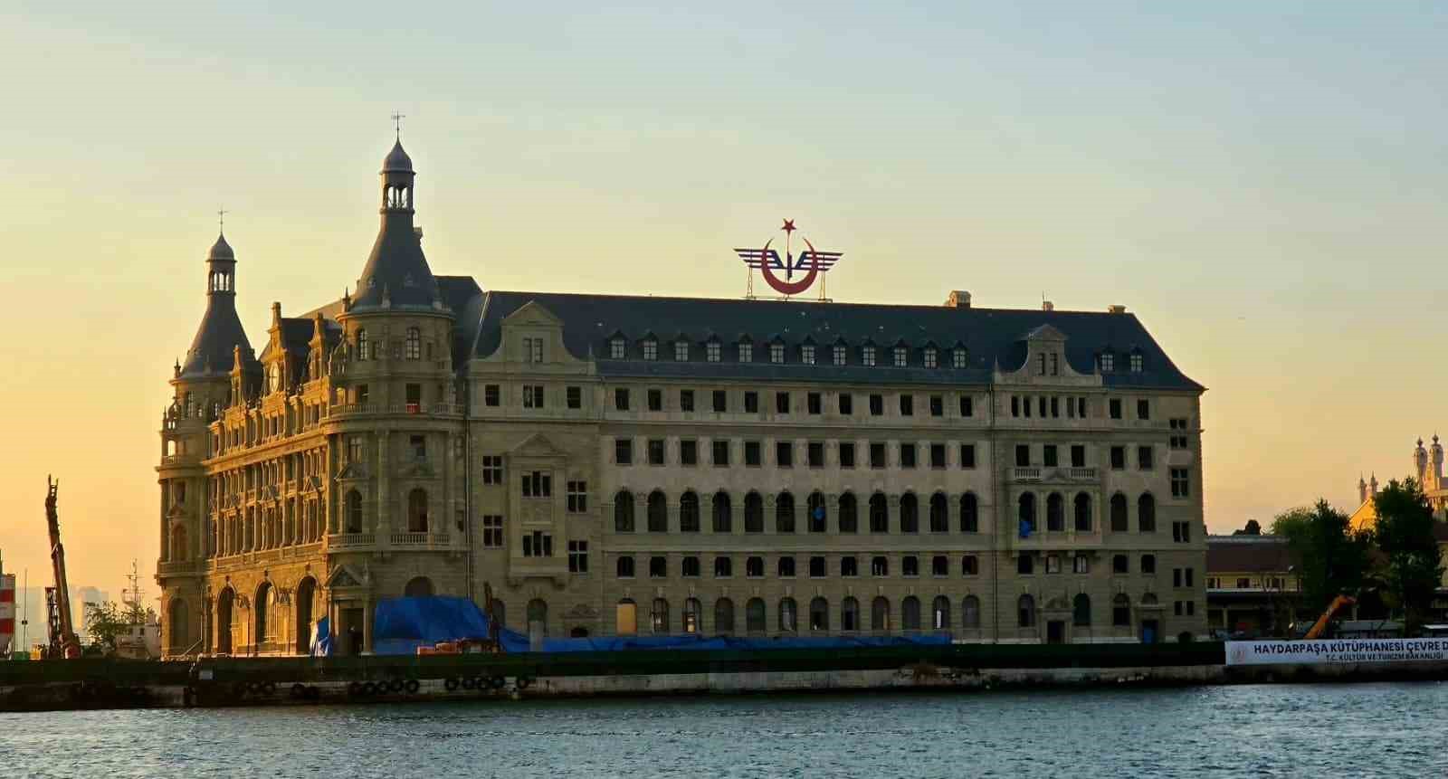 bakan ersoy haydarpasa yillar sonra yeniden tarihi siluetteki yerini almaya basladi 0 eGtkYYM2