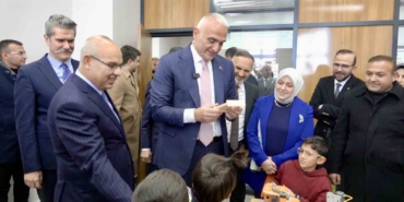 bakan-ersoy-kutuphanelerimiz-genclerimizi-gelecege-hazirliyor-vddsseSk.jpg