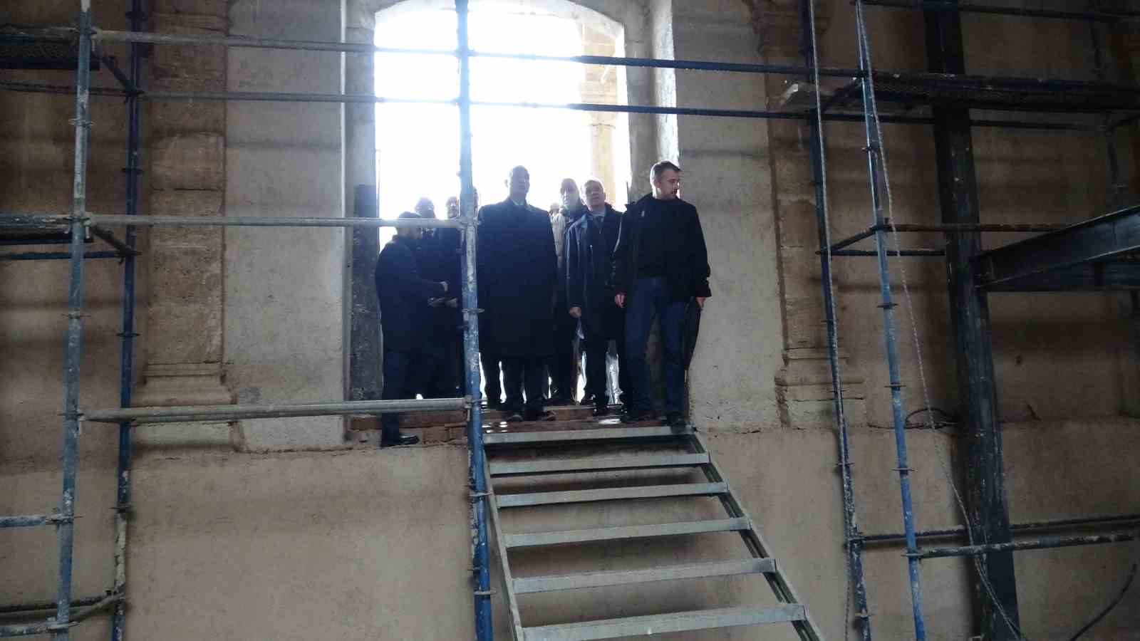 bakan ersoy malatyada onarimi suren kultur varliklarini inceledi 1 ndQOT1pn