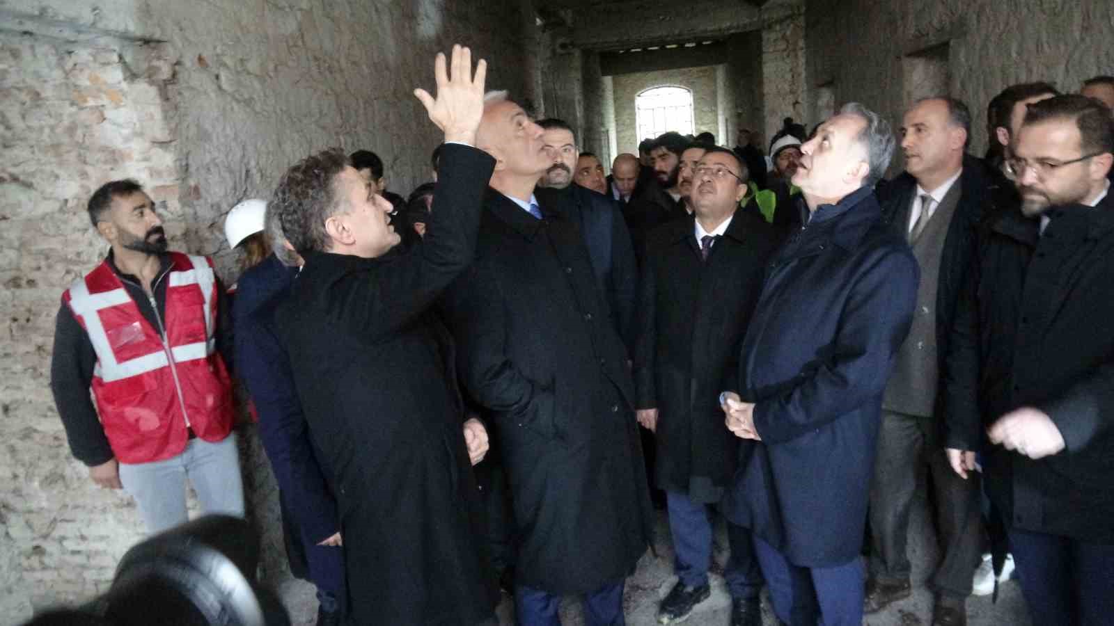 bakan ersoy malatyada onarimi suren kultur varliklarini inceledi 3 ES9zvw22