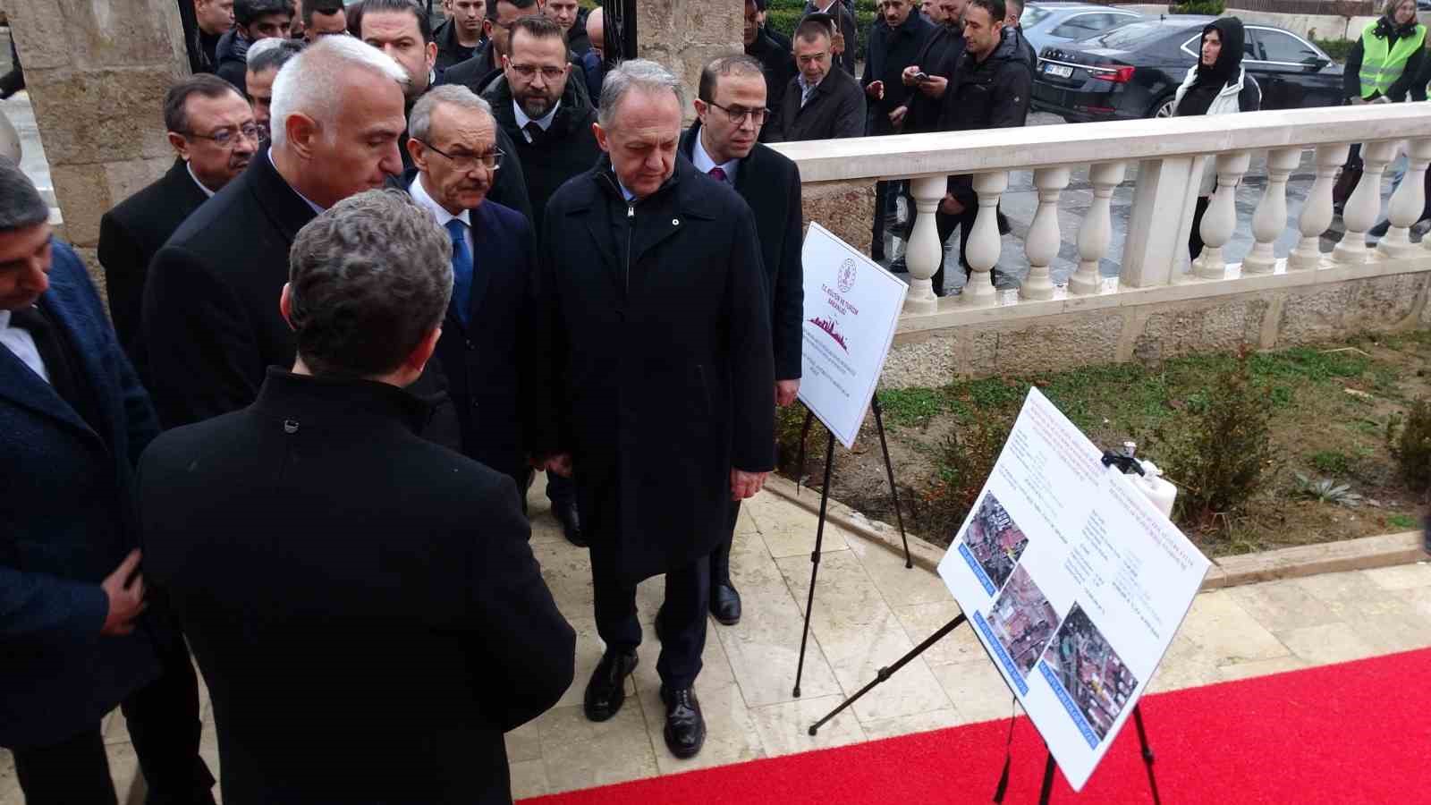 bakan ersoy malatyada onarimi suren kultur varliklarini inceledi 4 cEZVYluJ