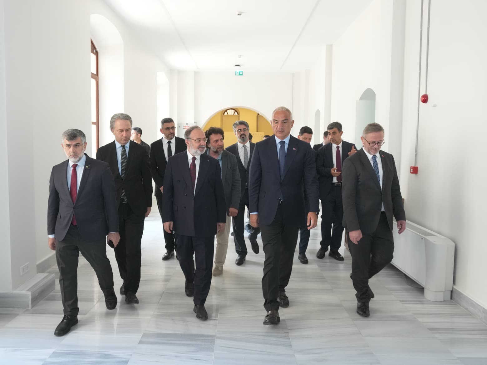bakan ersoy medeniyet birikimimizi ilimle bulusturan calismalari memnuniyetle takip ediyoruz 3 viZnPtXI