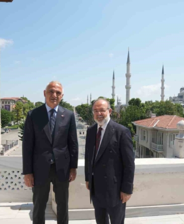 bakan-ersoy-medeniyet-birikimimizi-ilimle-bulusturan-calismalari-memnuniyetle-takip-ediyoruz-vRuHXzNd.jpg