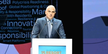 bakan-ersoy-nisan-mayis-aylarinda-ozellikle-erken-rezervasyon-indirimlerini-erkenden-kapatmayin-qrwG7yzh.jpg