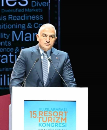 bakan-ersoy-nisan-mayis-aylarinda-ozellikle-erken-rezervasyon-indirimlerini-erkenden-kapatmayin-qrwG7yzh.jpg