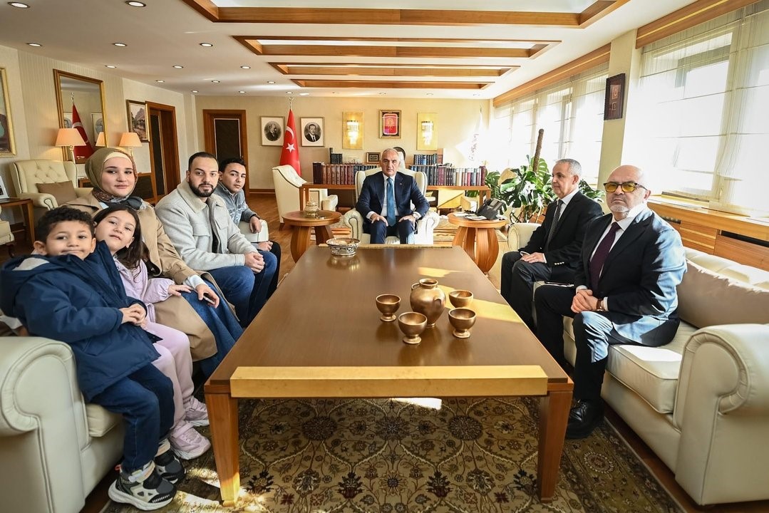 bakan ersoy rajabin ailesiyle bakanligimizda bir araya gelerek ardindan birlikte cumhurbaskanimiz erdogani ziyaret ettik BWVPYyFS