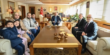 bakan-ersoy-rajabin-ailesiyle-bakanligimizda-bir-araya-gelerek-ardindan-birlikte-cumhurbaskanimiz-erdogani-ziyaret-ettik-rArzvLZq.jpg