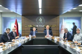bakan-ersoy-sivasin-turizm-potansiyelini-daha-da-ileri-tasiyacak-yol-haritasini-degerlendirdik-lTLfOGQr.jpg