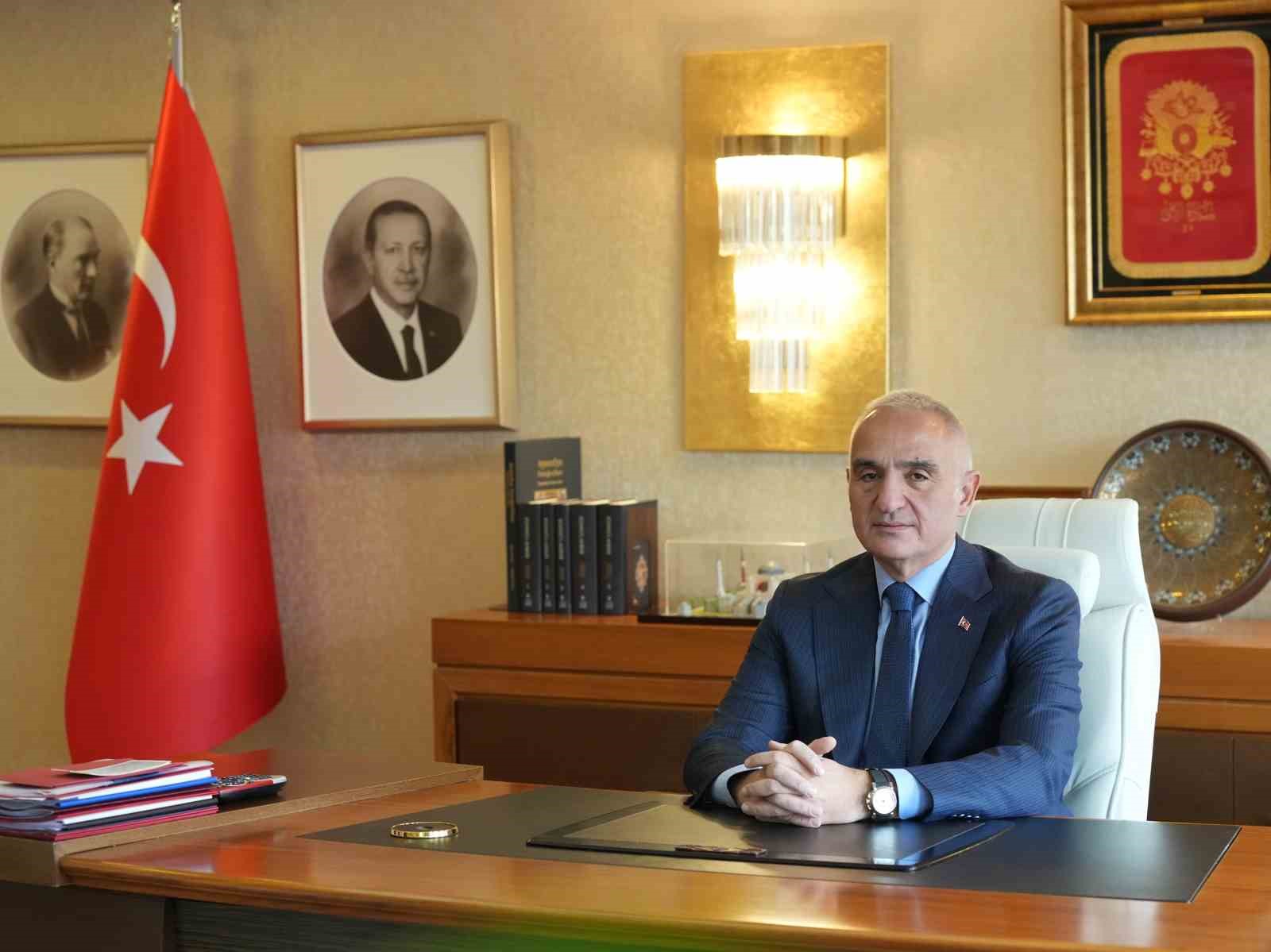 bakan ersoy sumela manastirinin bakim ve guvenlik calismalarinin ilk etabini tamamlayarak yeniden ziyaretcilerimizle bulusturduk F3WZvREt