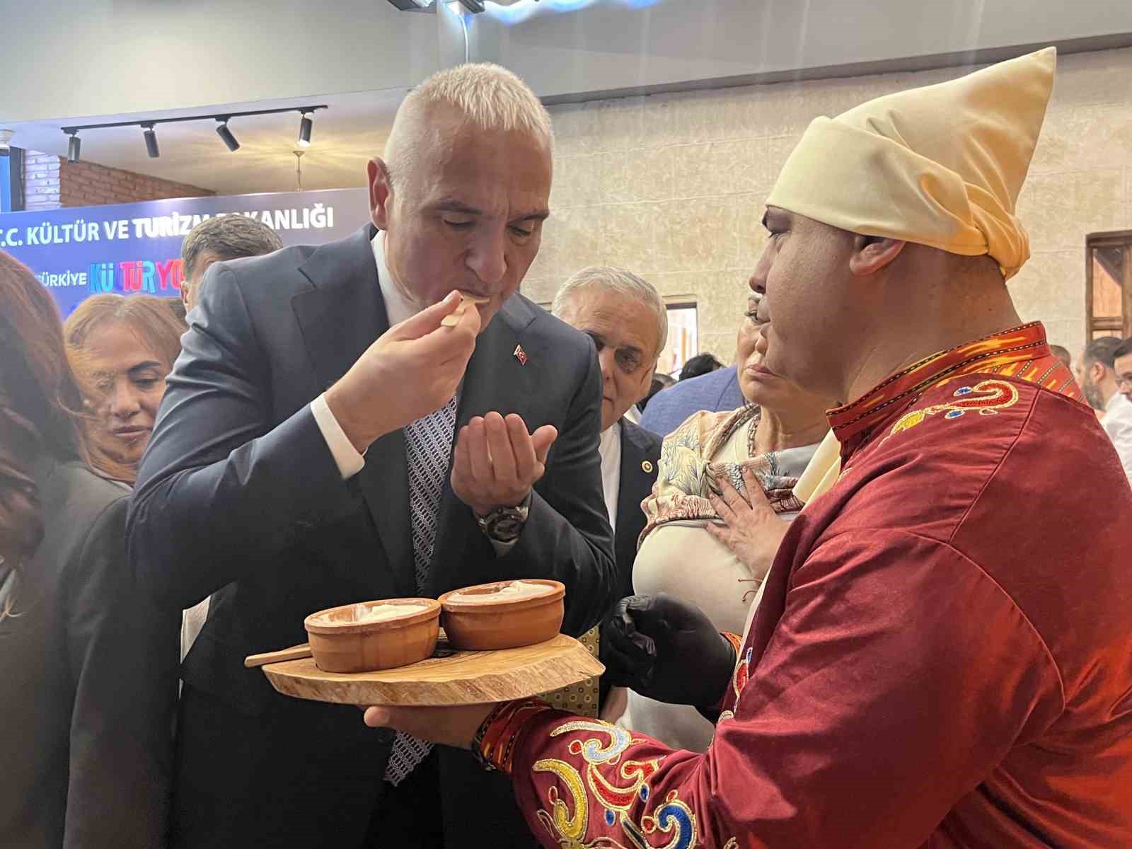 bakan ersoy turistler artik gastronomi icin rota belirliyor 4 jl1ZZH1V