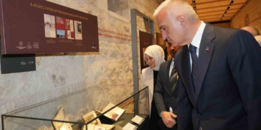bakan-ersoy-yazma-eserler-gelecegi-insa-etmenin-en-saglam-zeminidir-swlGFzmi.jpg