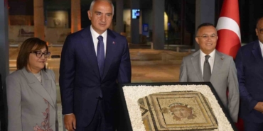 bakan-ersoy-yurt-icinde-kacak-kazilara-ve-kultur-varligi-kacakciligina-karsi-calismalari-kararlilikla-yurutuyoruz-OLjWfkOM.jpg
