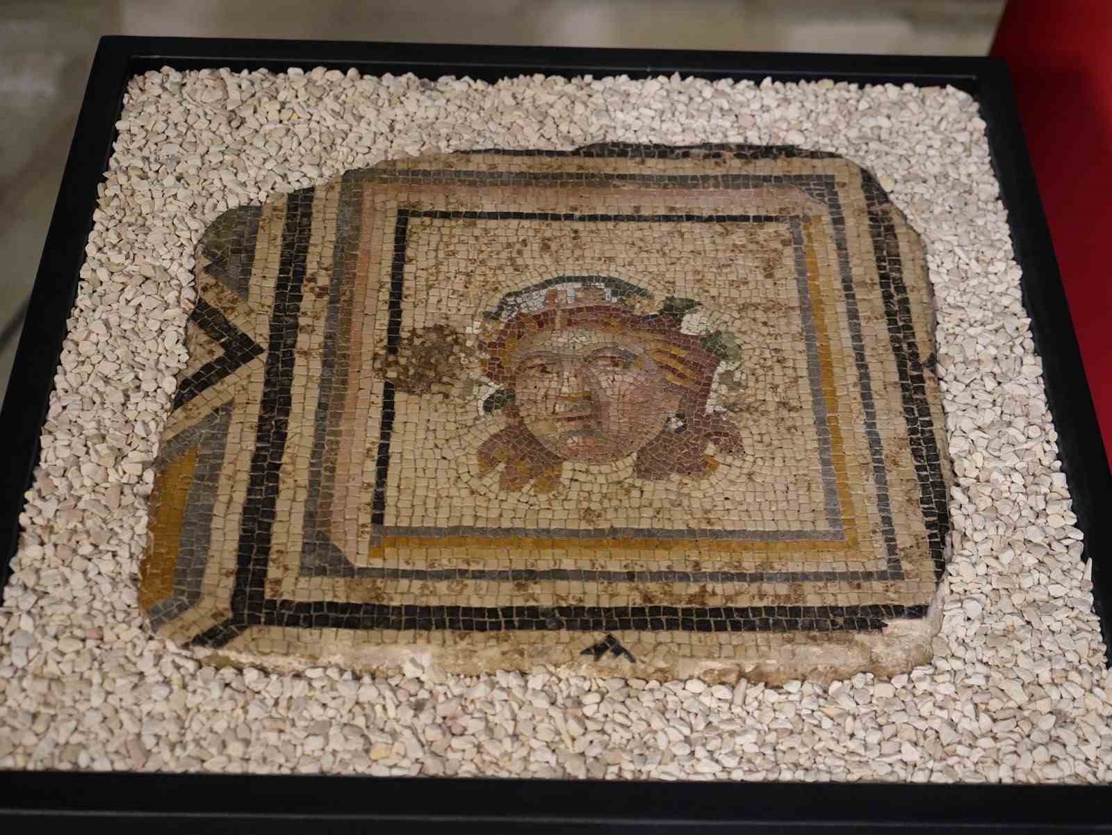 bakan ersoy yurt icinde kacak kazilara ve kultur varligi kacakciligina karsi calismalari kararlilikla yurutuyoruz