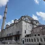 bakan-ersoydan-fatih-kulliyesi-haziresine-anlamli-ziyaret-5NeHtYkU.jpg