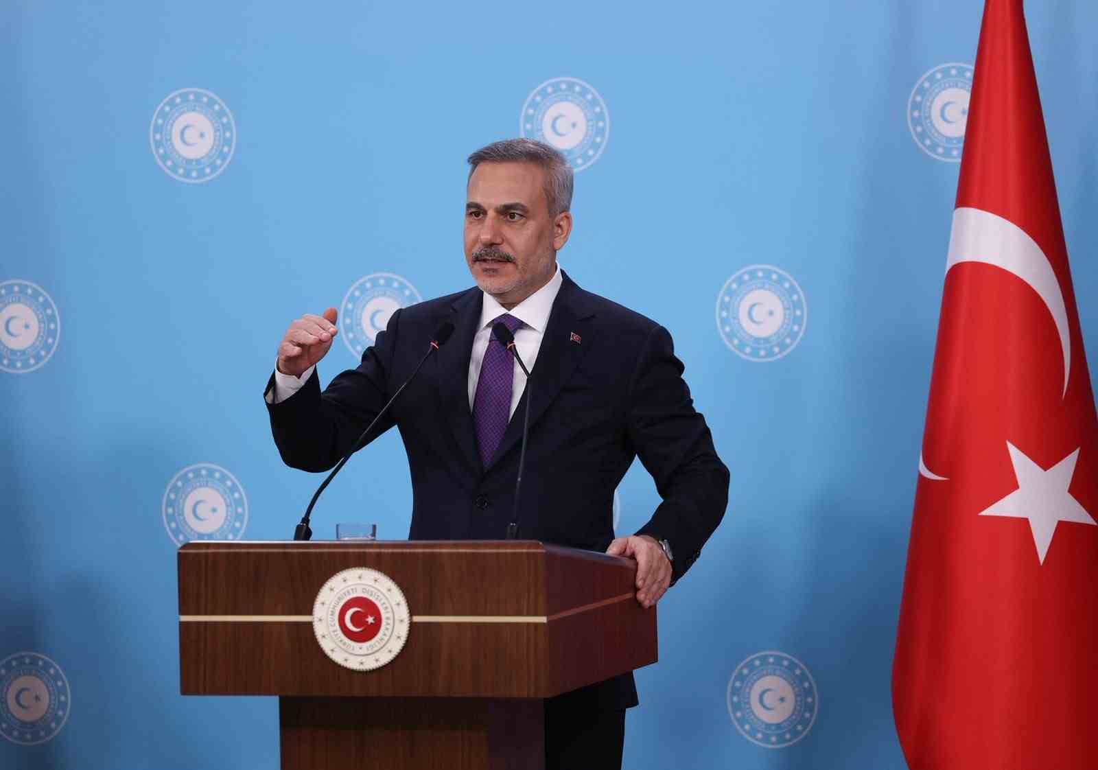 Bakan Fidan: "AB üyeleri ile ikili ilişkilerimiz gerçekten biri ikisi dışında fevkalade iyi" 7 bakan fidan ab uyeleri ile ikili iliskilerimiz gercekten biri ikisi disinda fevkalade iyi 3 V3sVlEAG