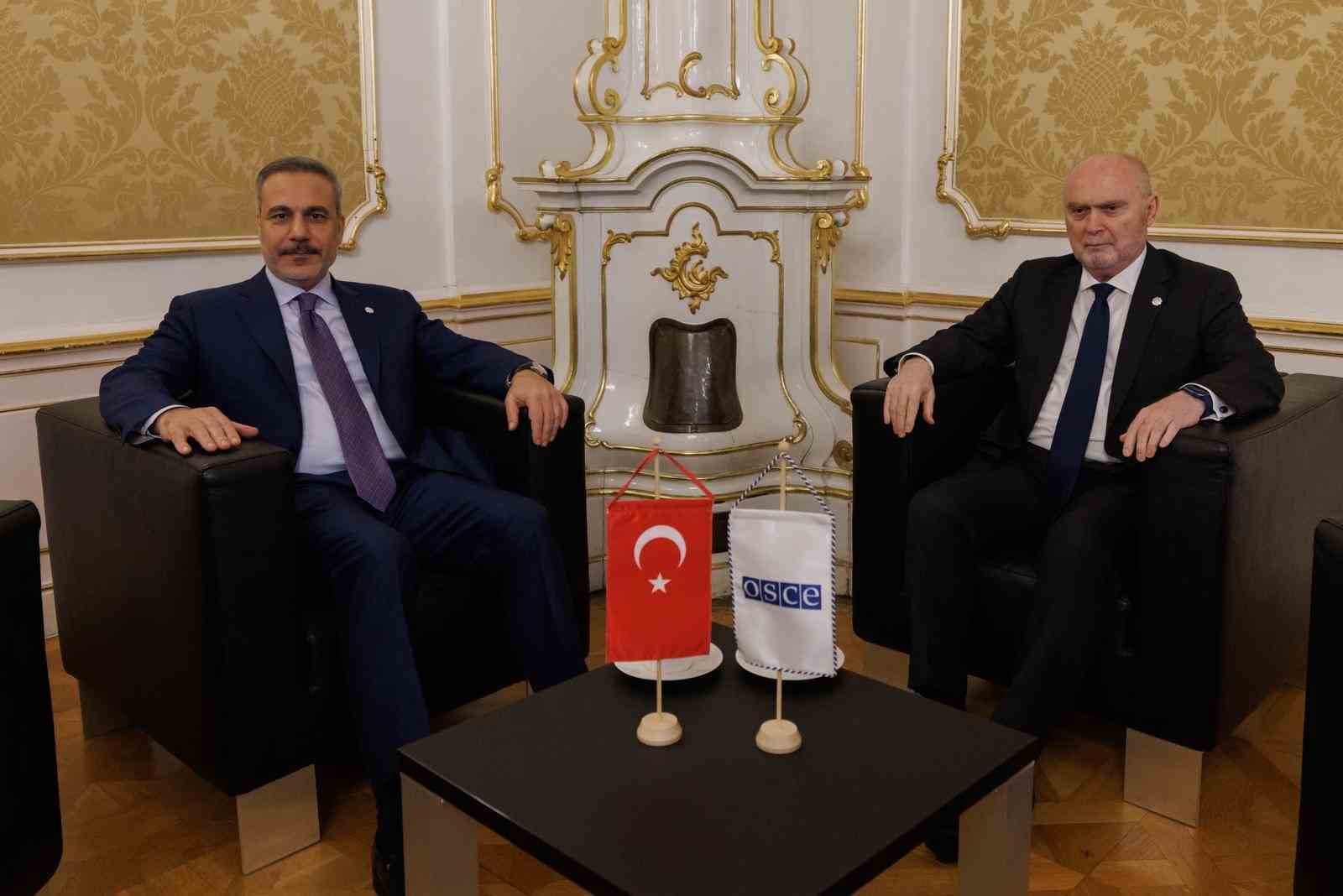 bakan fidan agit genel sekreteri sinirlioglu ile gorustu 0 wqJVEZLV