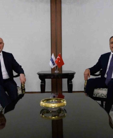 bakan-fidan-agit-genel-sekreteri-sinirlioglunu-kabul-etti-AA8CSpjS.jpg