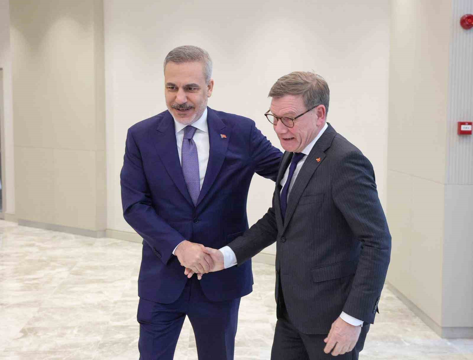 bakan fidan almanya federal cumhuriyeti disisleri bakani johann david wadephul ile ankarada bir araya ZzXY5JsA