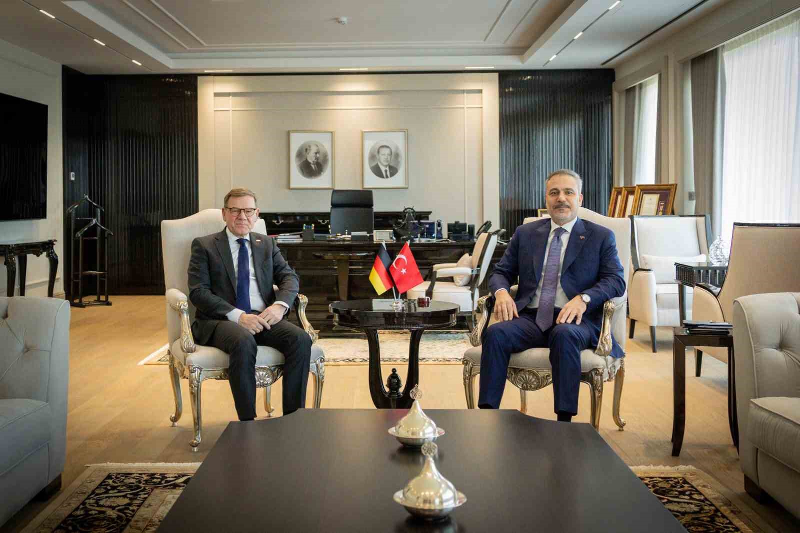 bakan fidan almanya federal cumhuriyeti disisleri bakani johann david wadephul ile ankarada bir araya gfQpt5PI