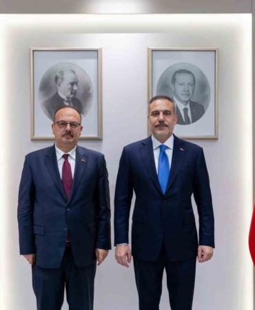 bakan-fidan-ankara-valisi-canbolati-kabul-etti-YfWauPnI.jpg