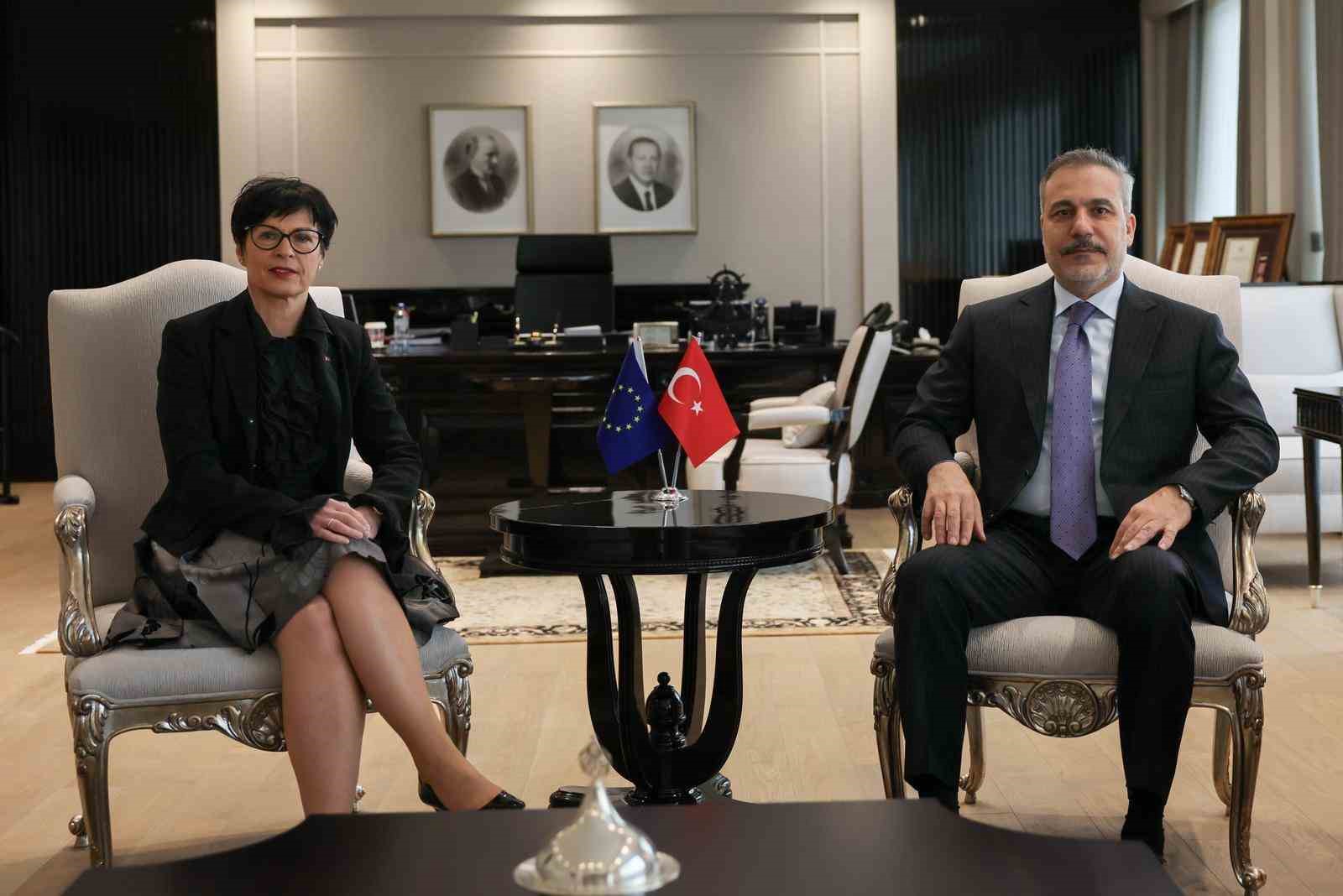 bakan fidan avrupa komisyonunun genislemeden sorumlu komiseri marta kos ile bir araya geldi 1 5hP52Pmv