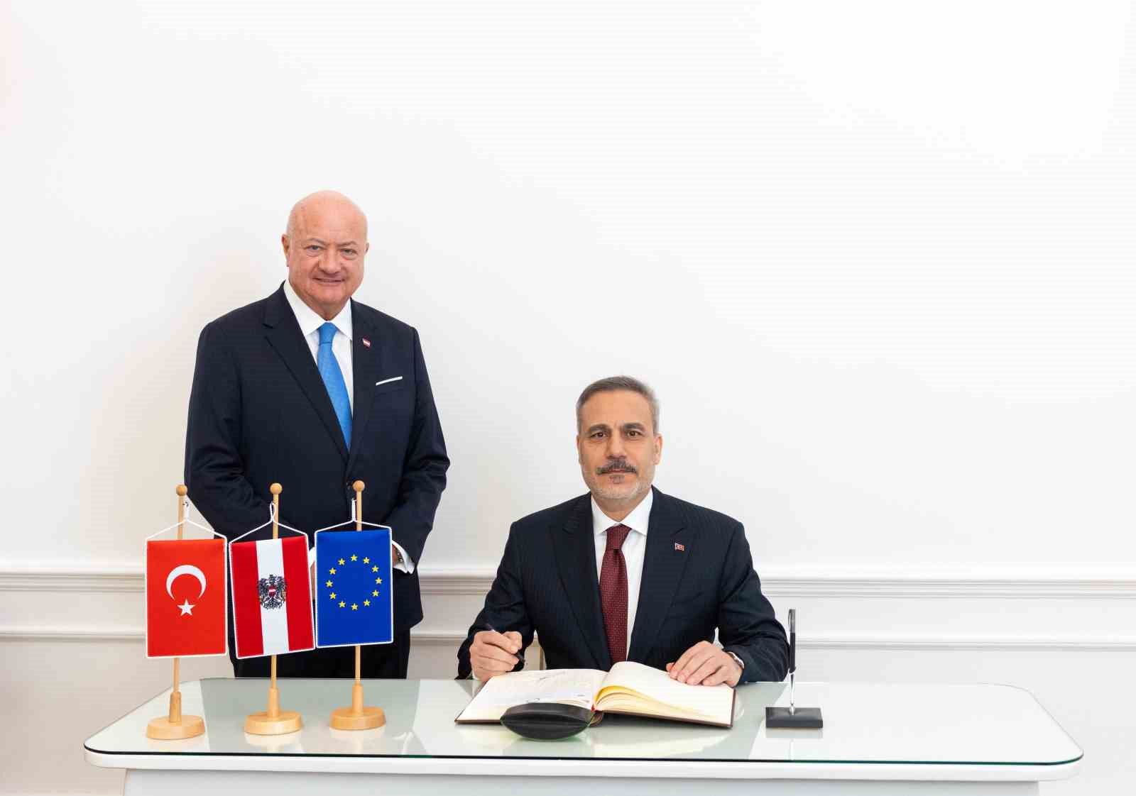 Bakan Fidan, Avusturya Başbakanı Stocker ile görüştü 8 bakan fidan avusturya basbakani stocker ile gorustu 4 g2dNRtwW