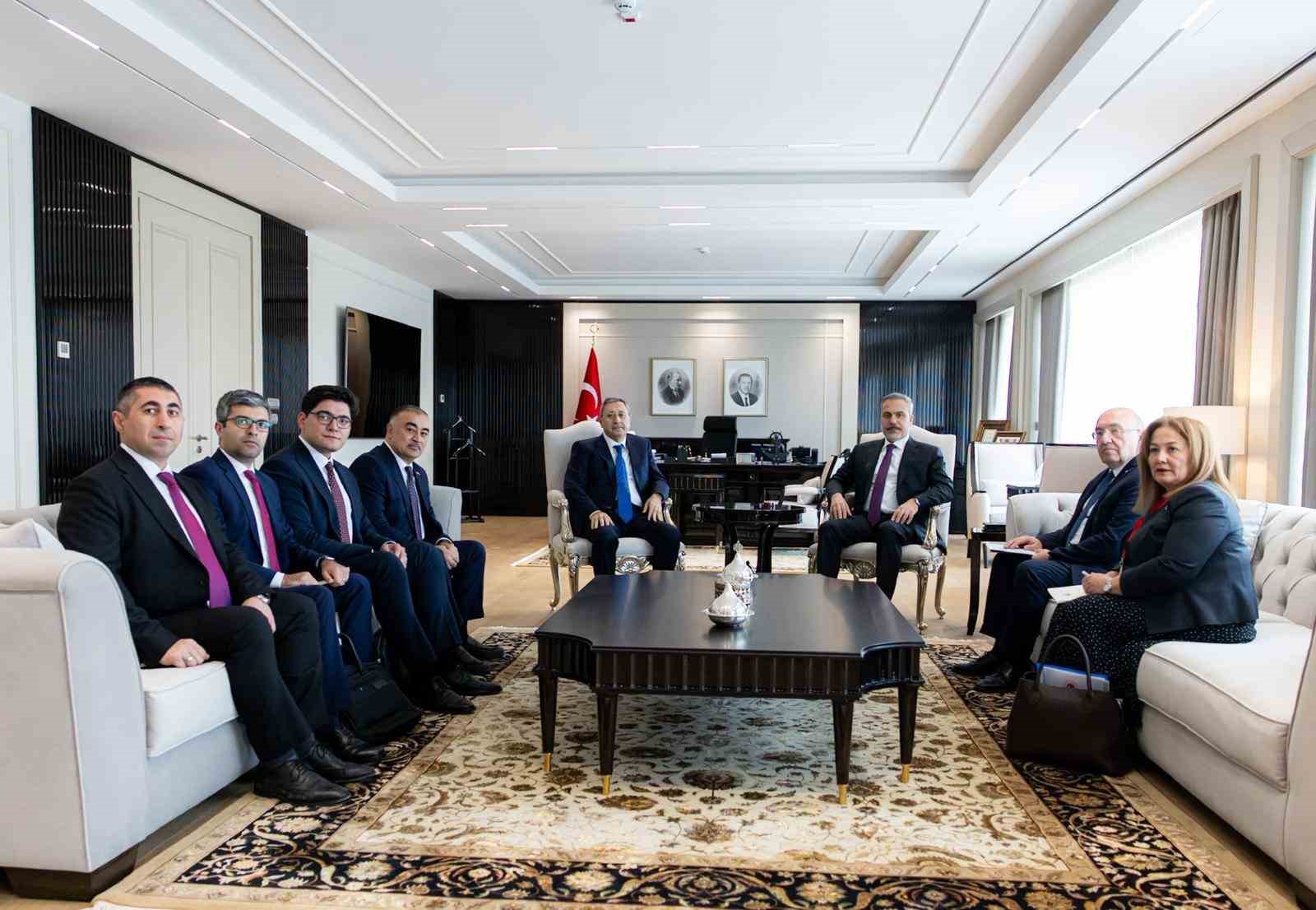 bakan fidan azerbaycan cumhurbaskaninin ozel gorevler temsilcisi halefovu kabul etti 1 XD2F4FCr