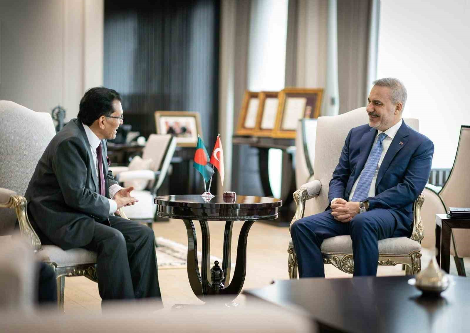 bakan fidan banglades disisleri bakani rahman ile bir araya geldi 1 OAn7fyjS